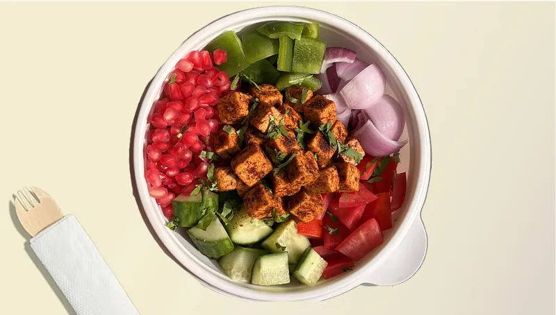 Kinnow Paprika Tofu Salad
